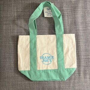 Trader Joe’s Spring edition Mint Green and Cream Canvas Tote Bag NWT